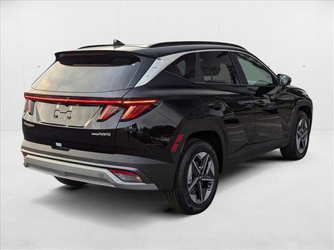 New 2025 Hyundai Tucson SEL AWD/4WD image 2