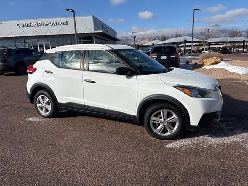 Used 2018 Nissan Kicks S image 12