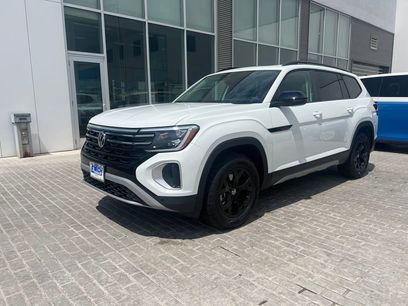 New 2025 Volkswagen Atlas Peak Edition SE