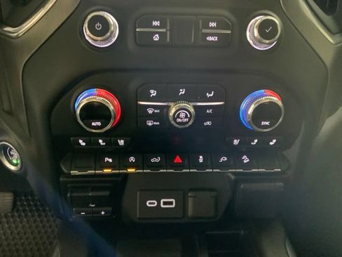 Used 2022 GMC Sierra 1500 Denali AWD/4WD image 23
