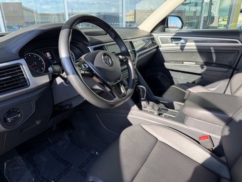 Used 2019 Volkswagen Atlas SE w/ Panoramic Sunroof Package image 30