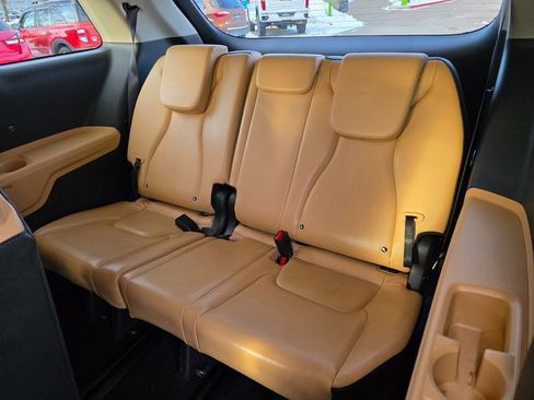 Certified 2024 Kia Carnival LX image 14