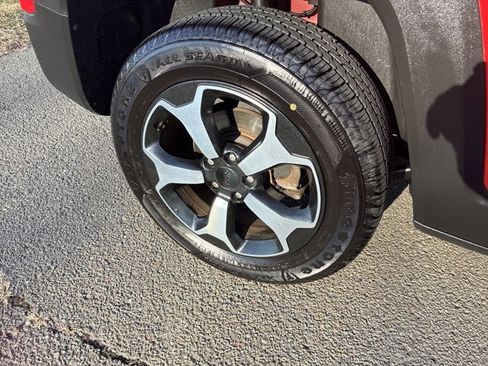 Certified 2020 Jeep Renegade Trailhawk image 15