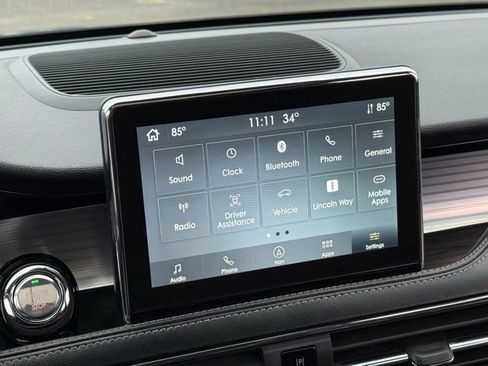 Used 2022 Lincoln Corsair AWD w/ Premium Package image 26