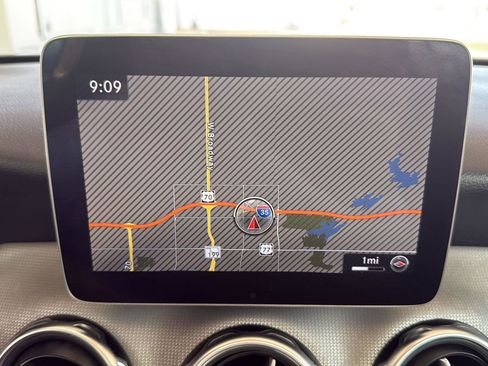 Used 2019 Mercedes-Benz GLA 250 4MATIC w/ Multimedia Package image 30