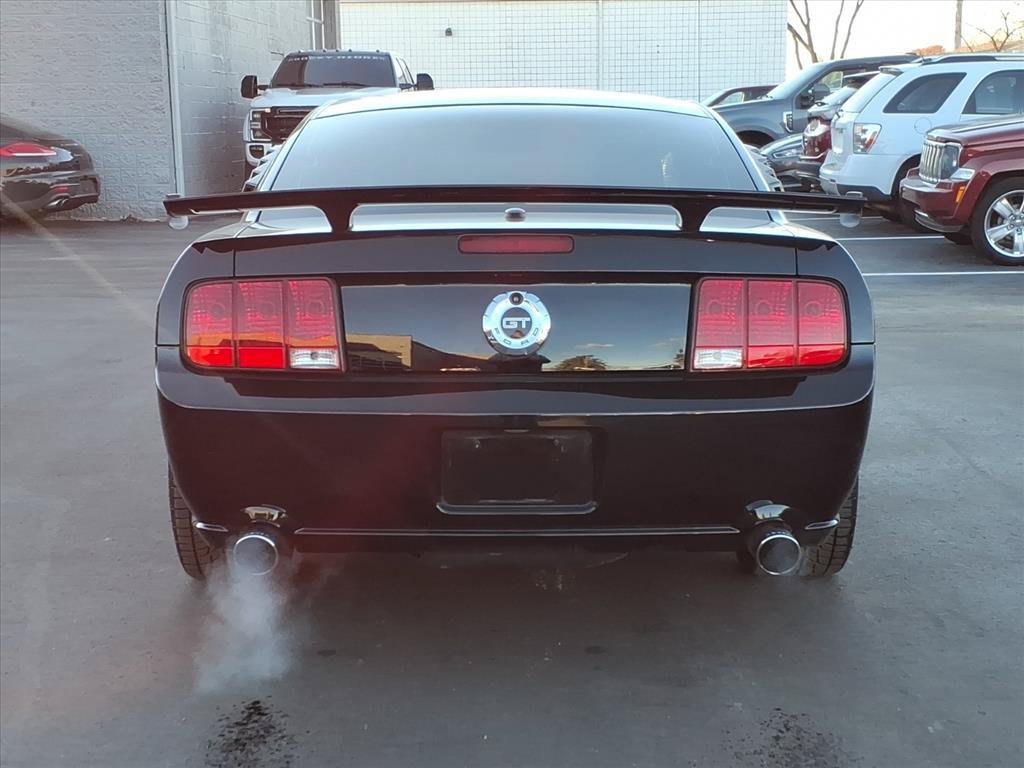 Used 2008 Ford Mustang GT Premium RWD image 4