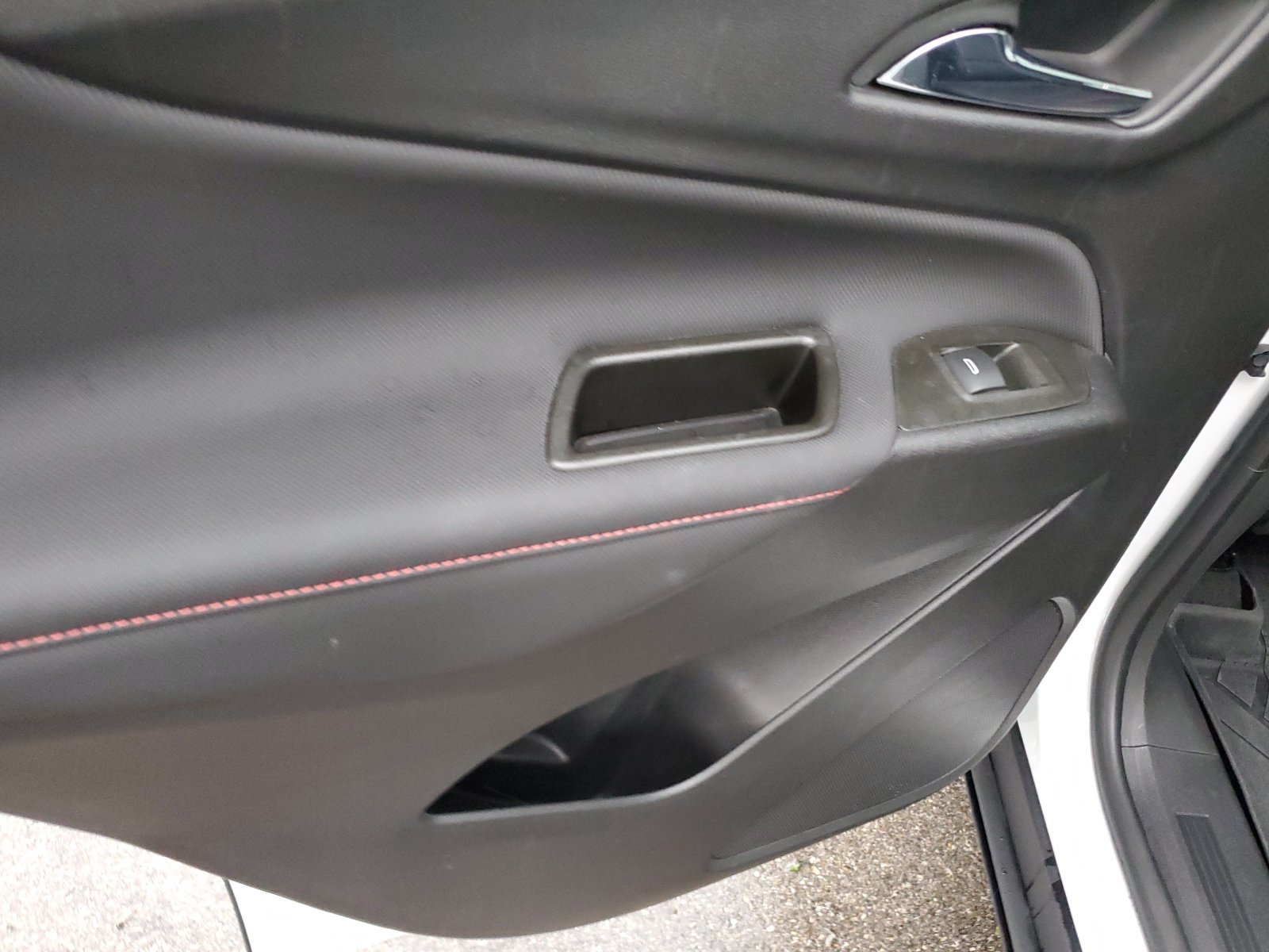 Used 2023 Chevrolet Equinox RS w/ RS Leather Package FWD image 16