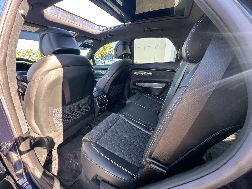 Used 2024 Genesis GV70 3.5T Sport w/ Sport Advanced Package AWD/4WD image 4