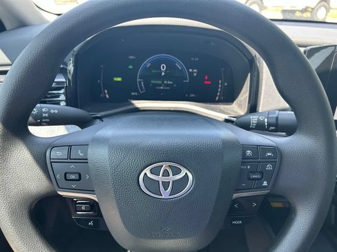 Used 2026 Toyota Camry LE FWD image 7