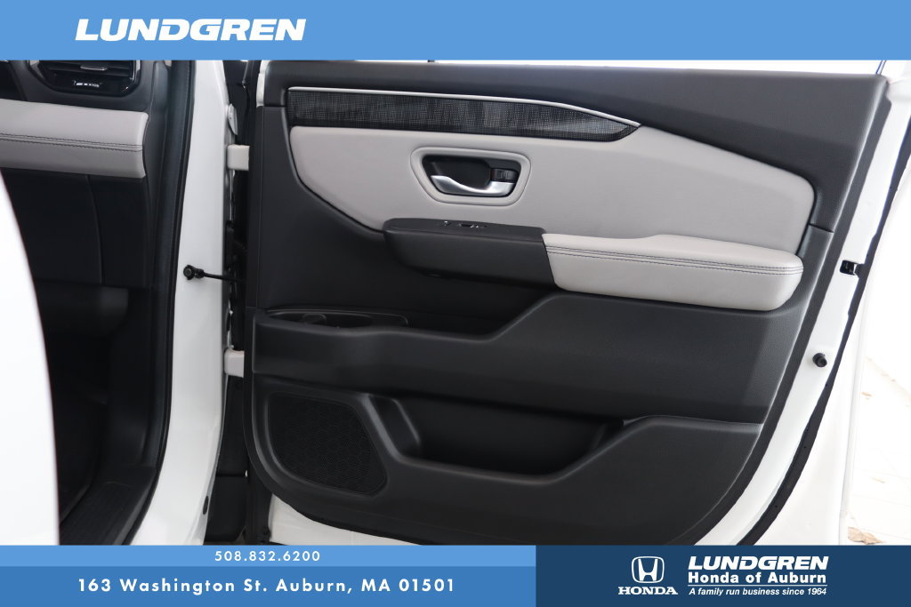 Used 2024 Honda Pilot Elite image 18