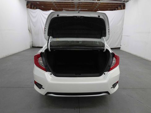 Used 2019 Honda Civic Touring image 30