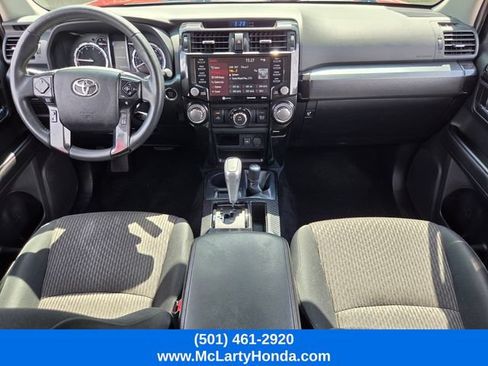 Used 2022 Toyota 4Runner TRD Off-Road AWD/4WD image 13