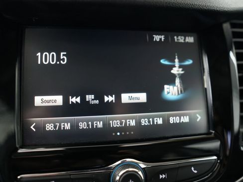 Used 2017 Chevrolet Trax LT w/ LT Convenience Package AWD/4WD image 27