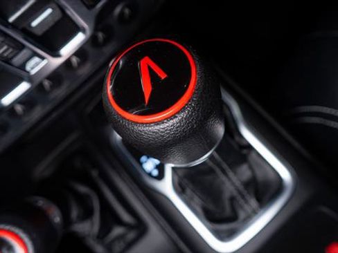 Used 2026 Jeep Gladiator Sport image 42