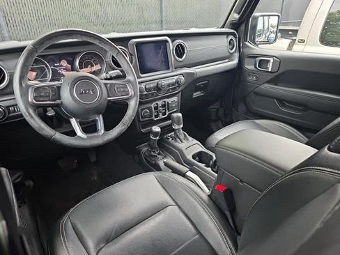 Used 2022 Jeep Wrangler Unlimited Sahara w/ Cold Weather Group AWD/4WD image 7