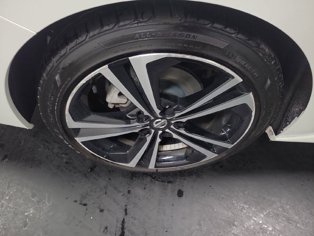 Used 2022 Nissan Sentra SR FWD image 11