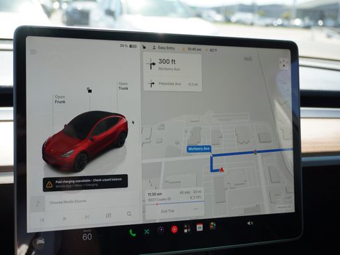 Used 2023 Tesla Model Y Long Range AWD/4WD image 26