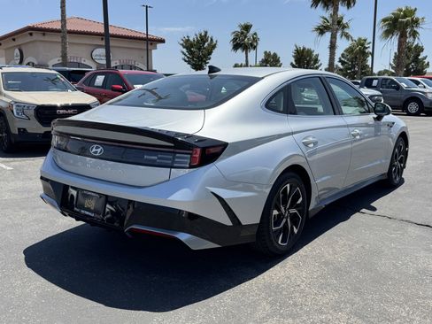 Used 2025 Hyundai Sonata SEL FWD image 6
