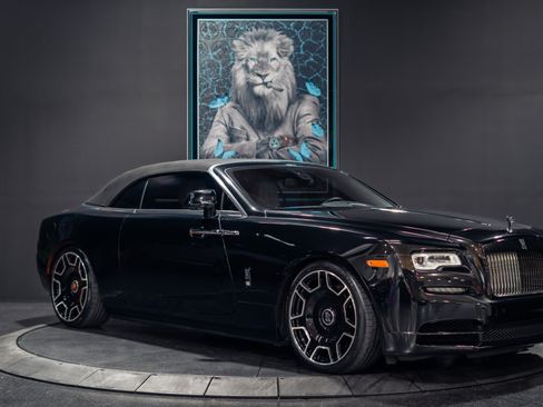 Used 2018 Rolls-Royce Dawn RWD image 28