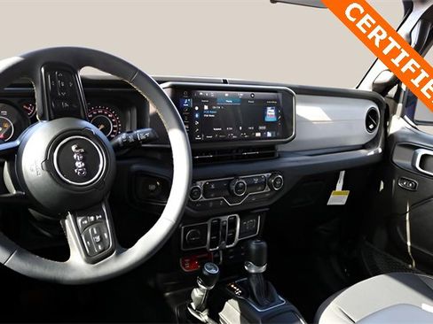 Used 2024 Jeep Wrangler Willys image 10