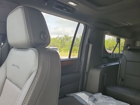 New 2026 GMC Yukon XL Denali w/ Sun & Power Step Package image 12