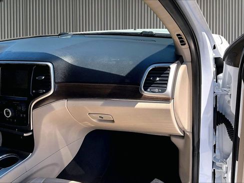 Used 2014 Jeep Grand Cherokee Limited w/ Mopar Chrome Edition Group RWD image 17