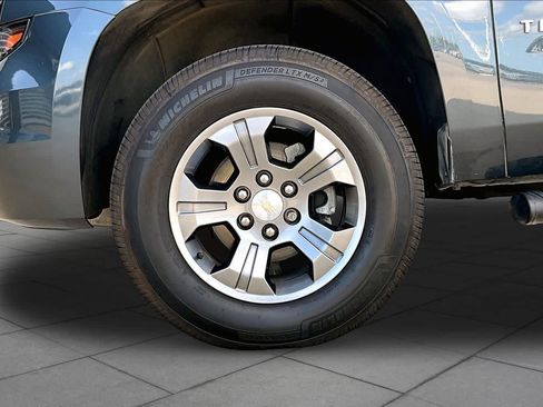 Used 2019 Chevrolet Tahoe LT w/ Off-Road Package AWD/4WD image 11