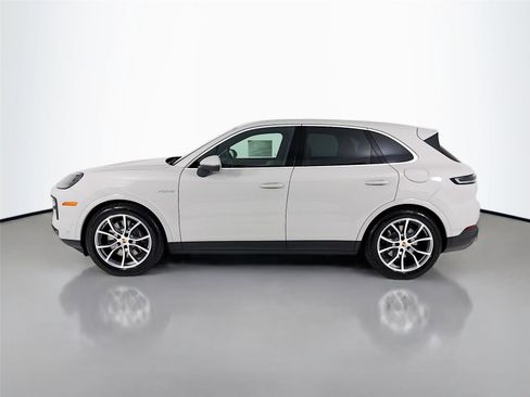 New 2026 Porsche Cayenne S AWD/4WD image 2
