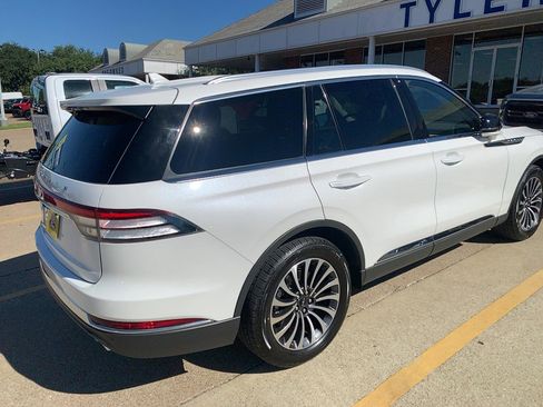 Used 2023 Lincoln Aviator Reserve w/ Elements Package Plus image 8