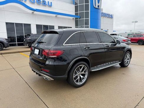 Used 2022 Mercedes-Benz GLC 300 4MATIC image 2