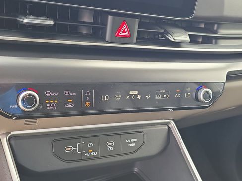 New 2026 Kia Carnival LXS FWD image 25