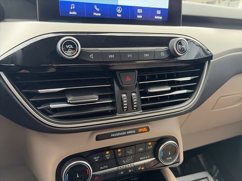 Used 2022 Ford Escape SE w/ Convenience Package image 20