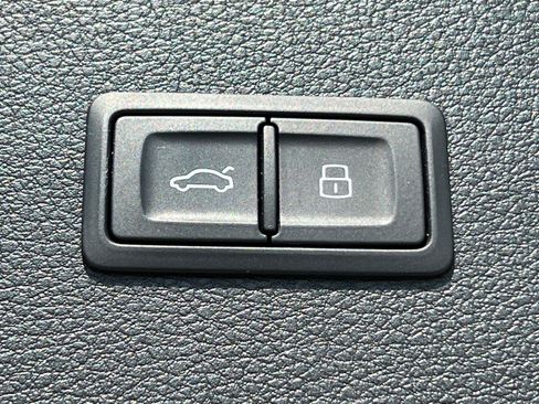 Used 2023 Audi Q5 2.0T Premium Plus AWD/4WD image 19