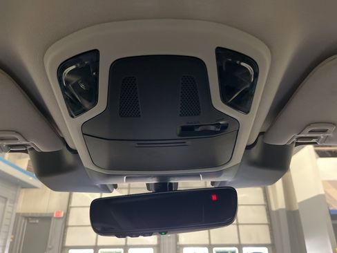 Certified 2025 Subaru Legacy image 27