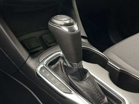 Used 2018 Chevrolet Cruze LT w/ Convenience Package image 22