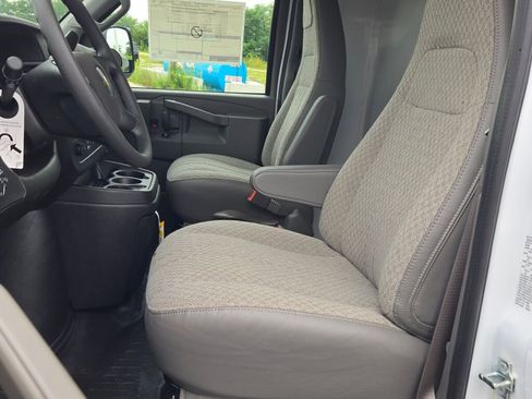 New 2025 Chevrolet Express 3500 w/ Power Convenience Package image 18