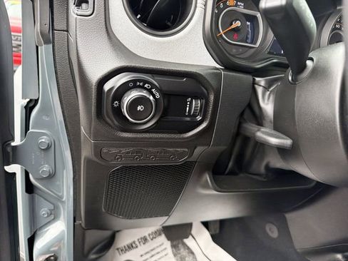 Used 2024 Jeep Wrangler Unlimited Sport AWD/4WD image 17