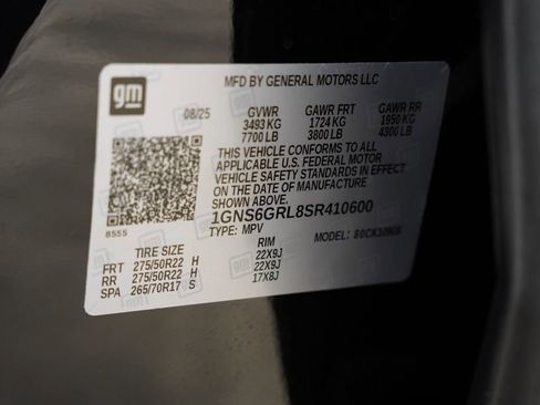 Used 2025 Chevrolet Suburban High Country image 25