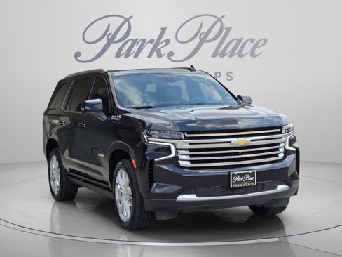 Used 2021 Chevrolet Tahoe High Country w/ Premium Package RWD image 8