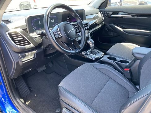 Used 2025 Kia Seltos S FWD image 22