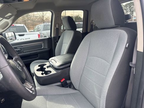 Used 2024 RAM 1500 Classic SLT image 9