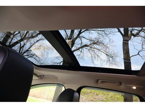 Used 2015 Ford Escape Titanium w/ Equipment Group 301A AWD/4WD image 9