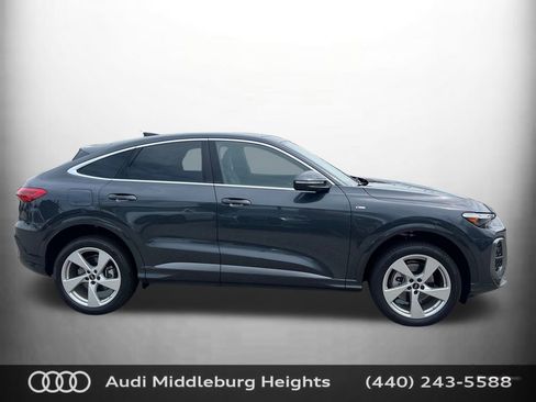 Used 2025 Audi Q5 Premium Plus w/ Premium Plus AWD/4WD image 5