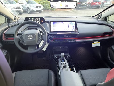 New 2026 Toyota Prius Plug-In Hybrid FWD image 4