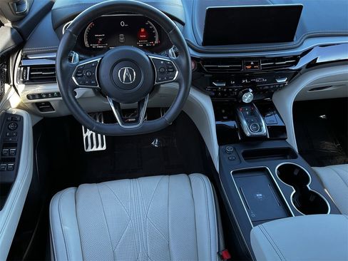 Used 2025 Acura MDX A-Spec image 10
