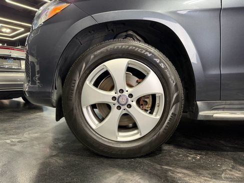 Used 2017 Mercedes-Benz GLS 450 4MATIC image 27