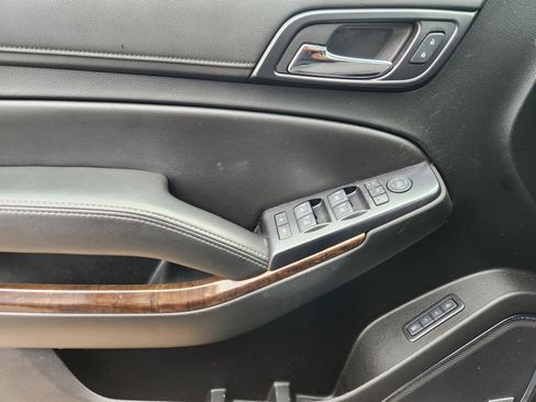 Used 2018 Chevrolet Tahoe LT image 22
