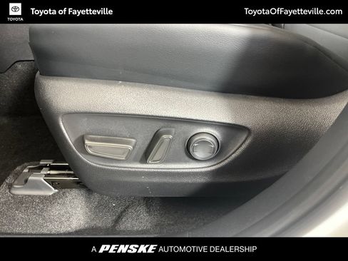 Used 2026 Toyota Highlander XLE AWD/4WD image 28