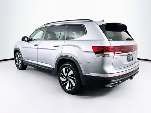Used 2025 Volkswagen Atlas SE image 5