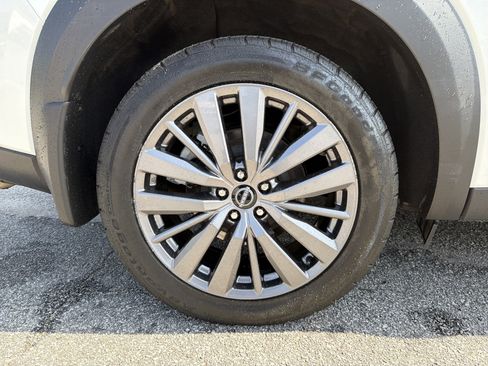 Used 2023 Nissan Pathfinder SL w/ SL Premium Package image 21